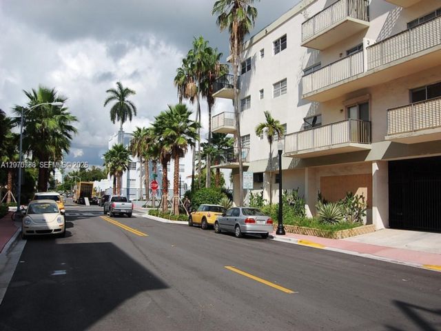  1 BR,  1.50 BTH &nbsp; style home in Carl Fisher