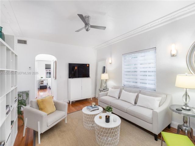  1 BR,  1.00 BTH &nbsp; style home in Carl Fisher