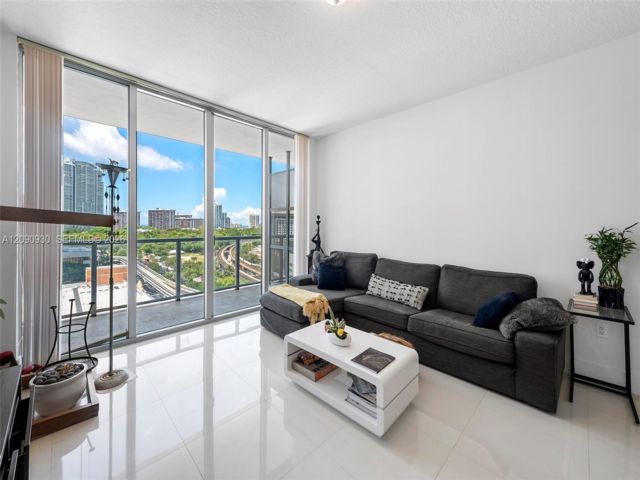  1 BR,  1.00 BTH &nbsp; style home in Miami