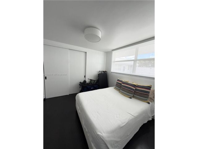 [PHOTO]