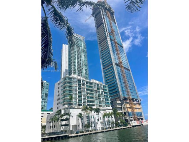  1 BR,  1.00 BTH &nbsp; style home in Miami