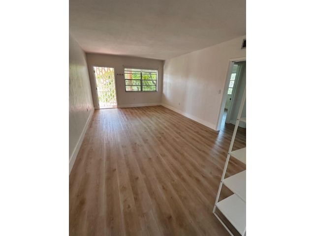  2 BR,  1.00 BTH &nbsp; style home in Miami