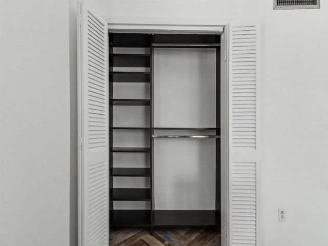 [PHOTO]
