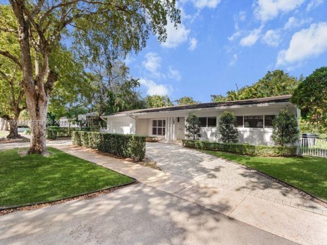  3 BR,  2.00 BTH &nbsp; style home in Coral Gables
