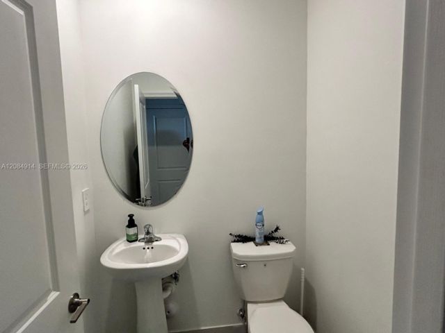 [PHOTO]