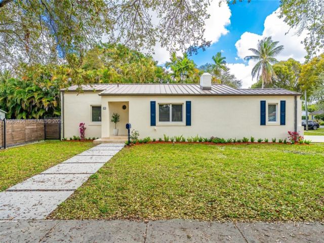  3 BR,  2.00 BTH &nbsp; style home in Medley
