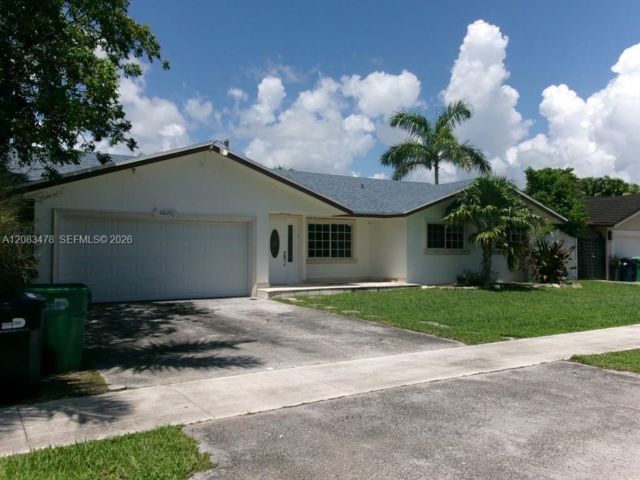  4 BR,  3.00 BTH &nbsp; style home in Crossings