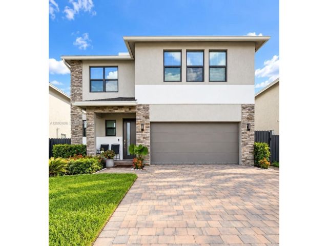  5 BR,  3.50 BTH &nbsp; style home in Homestead