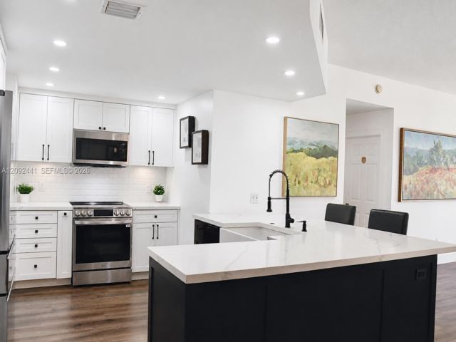  2 BR,  2.00 BTH &nbsp; style home in Coral Gables