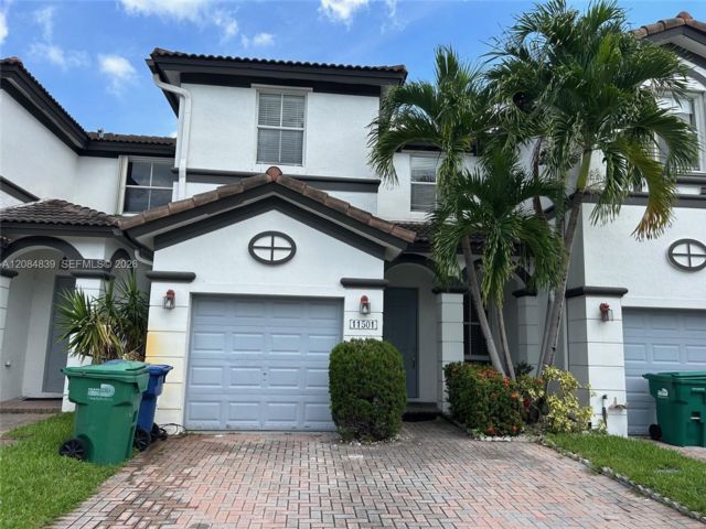  3 BR,  2.50 BTH &nbsp; style home in Medley