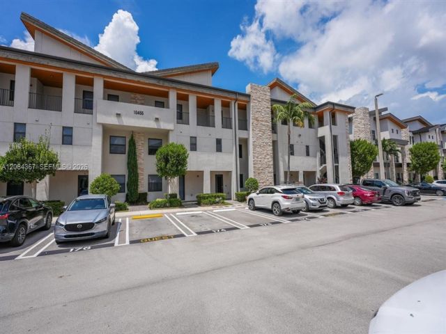  3 BR,  2.50 BTH &nbsp; style home in Medley