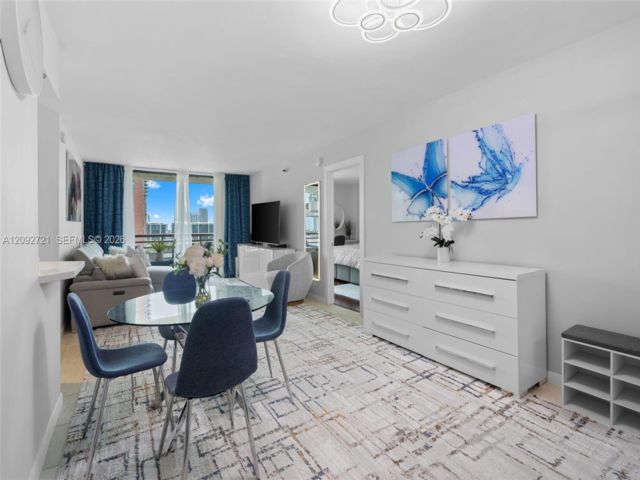  2 BR,  2.00 BTH &nbsp; style home in Aventura