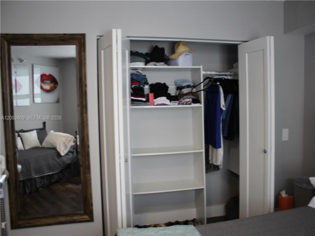 [PHOTO]