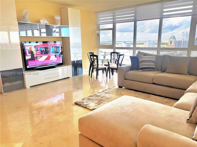  3 BR,  3.00 BTH &nbsp; style home in Miami Beach