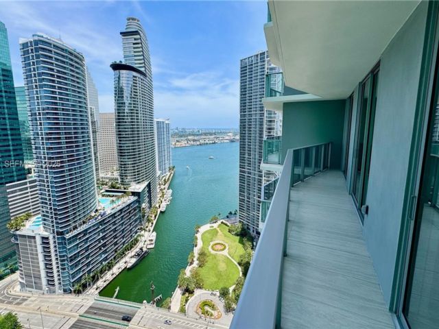  2 BR,  2.00 BTH &nbsp; style home in Miami
