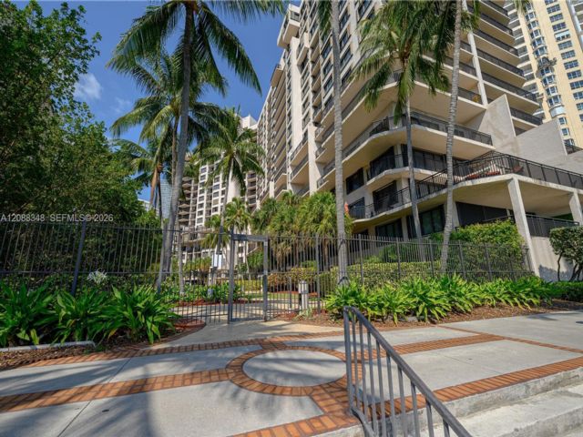  1 BR,  1.50 BTH &nbsp; style home in Miami