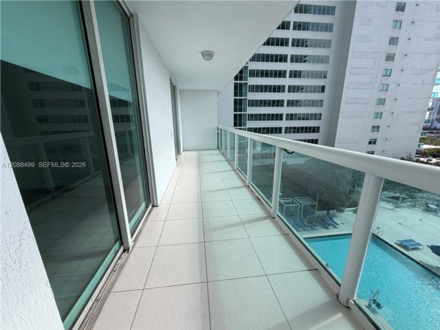 [PHOTO]