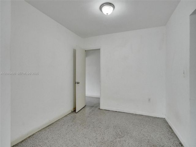 [PHOTO]