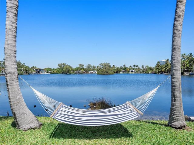  4 BR,  2.00 BTH &nbsp; style home in Miami