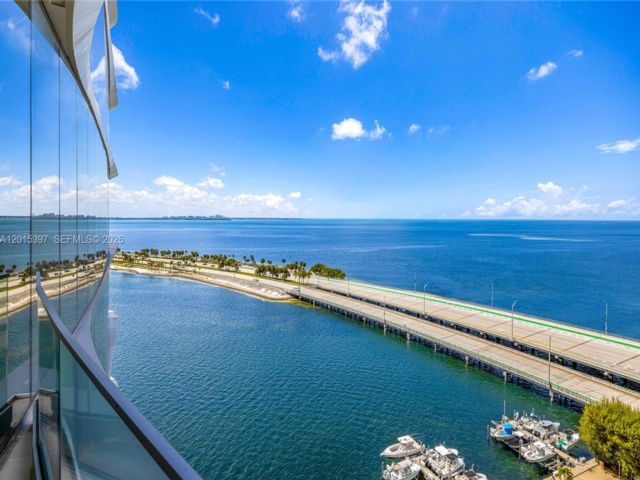  2 BR,  2.00 BTH &nbsp; style home in Miami