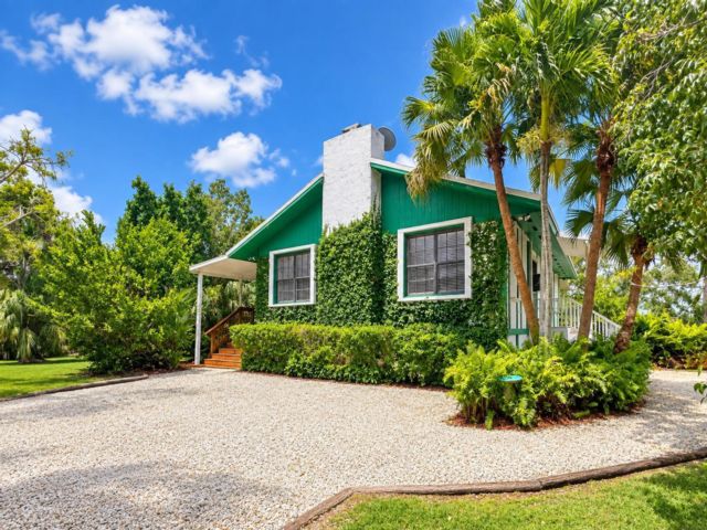  3 BR,  2.00 BTH &nbsp; style home in Homestead