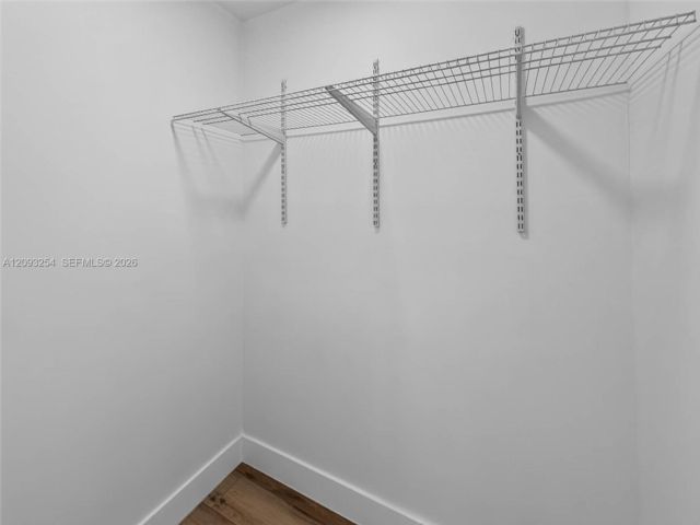 [PHOTO]