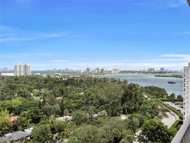  2 BR,  2.00 BTH &nbsp; style home in El Portal