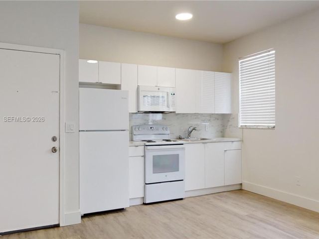  1 BR,  1.00 BTH &nbsp; style home in Carl Fisher