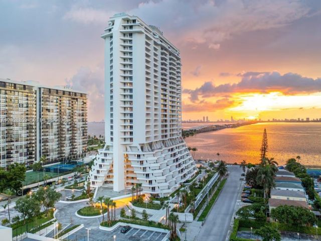  1 BR,  1.50 BTH &nbsp; style home in Miami