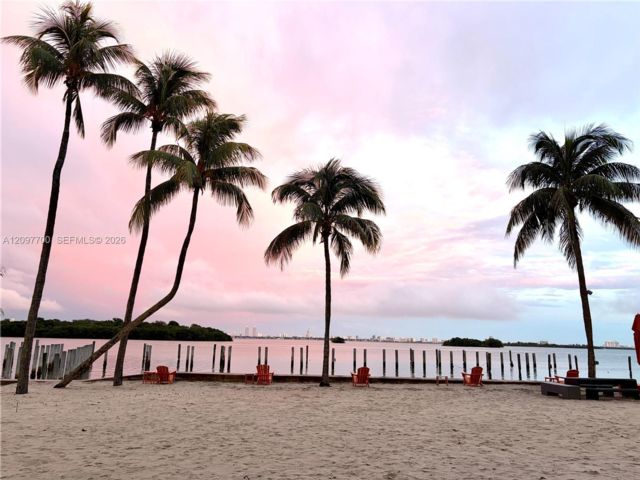  2 BR,  2.00 BTH &nbsp; style home in El Portal