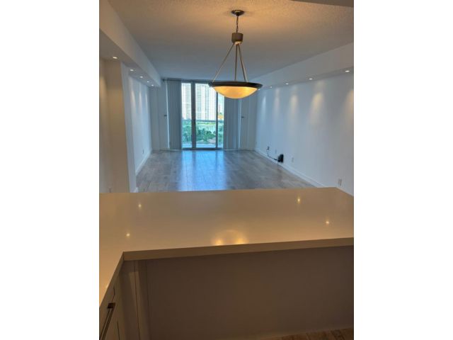  1 BR,  1.00 BTH &nbsp; style home in Sunny Isles Beach