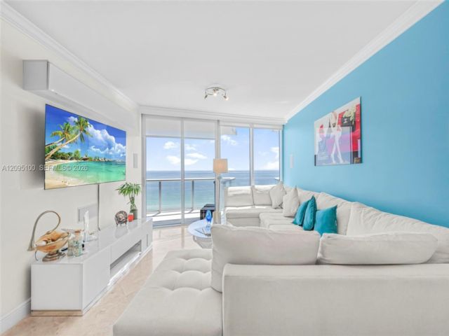  1 BR,  1.00 BTH &nbsp; style home in Sunny Isles Beach
