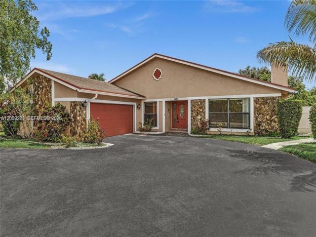  3 BR,  3.50 BTH &nbsp; style home in Lauderhill