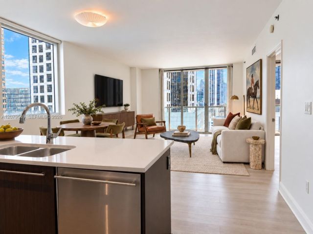  2 BR,  2.00 BTH &nbsp; style home in Miami
