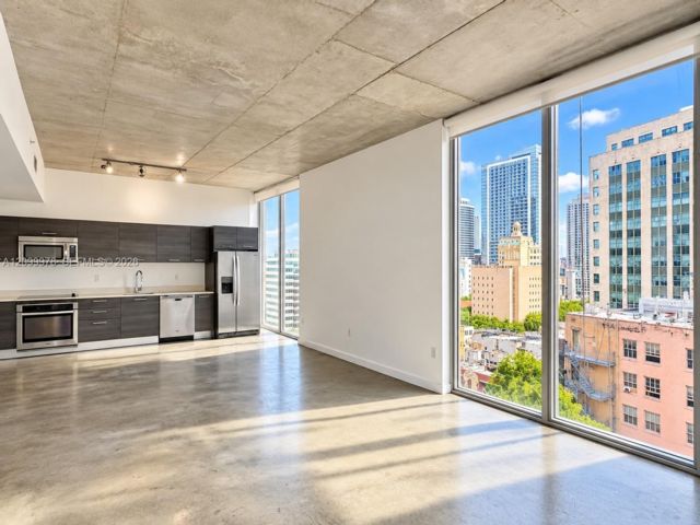  1 BR,  1.00 BTH &nbsp; style home in Miami