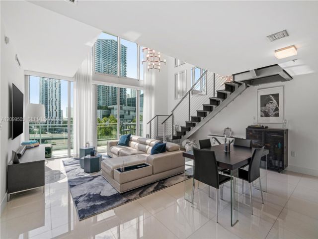  3 BR,  3.00 BTH &nbsp; style home in Miami