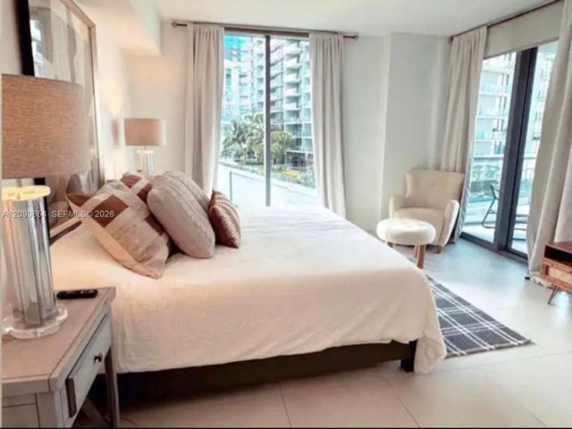  2 BR,  2.00 BTH &nbsp; style home in Miami