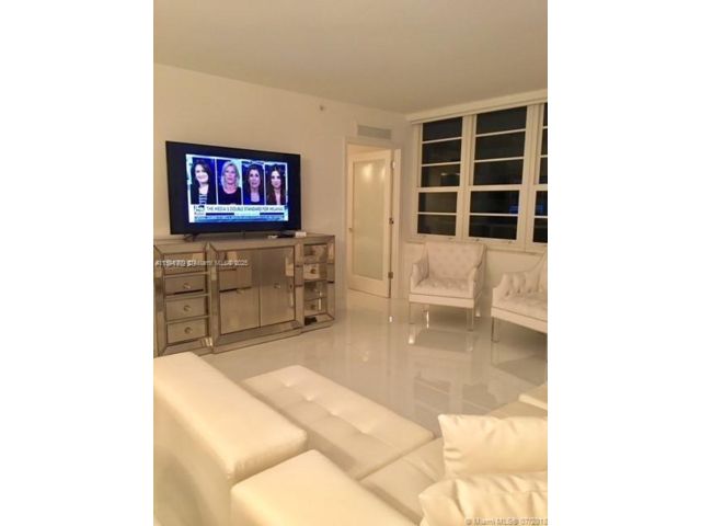  2 BR,  2.00 BTH &nbsp; style home in Carl Fisher