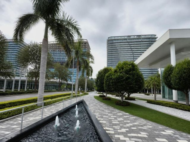  2 BR,  2.00 BTH &nbsp; style home in Hallandale Beach