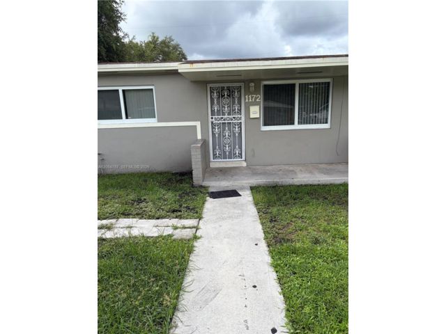  2 BR,  1.00 BTH &nbsp; style home in El Portal