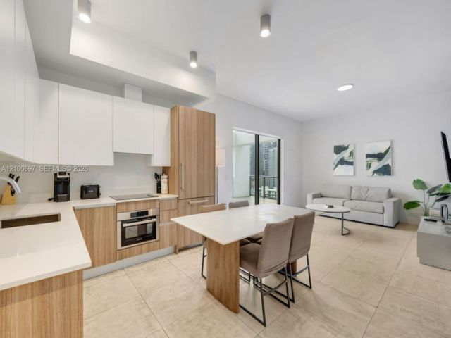  2 BR,  2.00 BTH &nbsp; style home in Miami