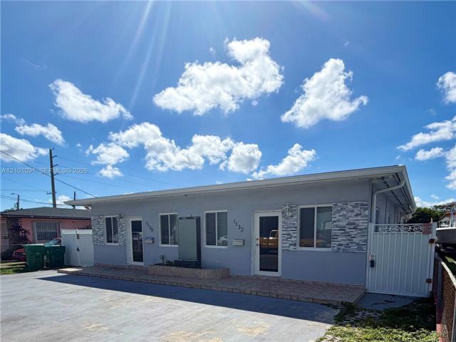  2 BR,  2.00 BTH &nbsp; style home in Miami