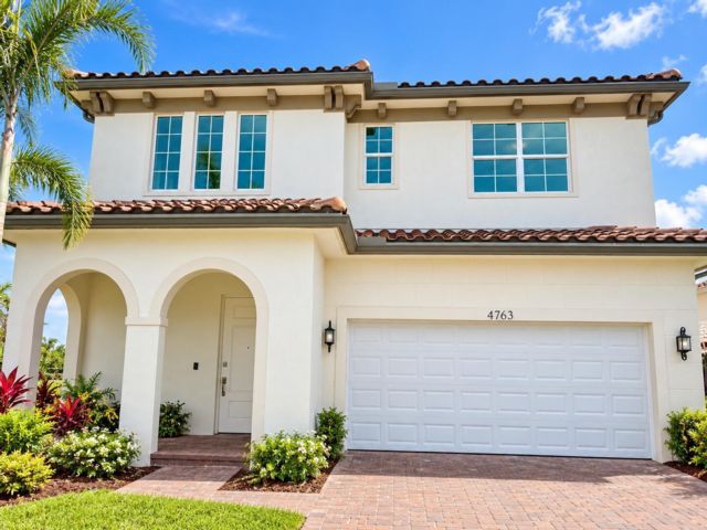  4 BR,  3.00 BTH &nbsp; style home in Lake Worth