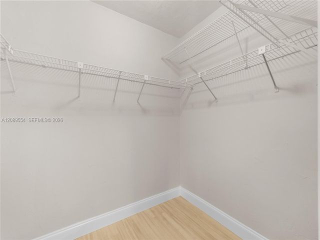 [PHOTO]