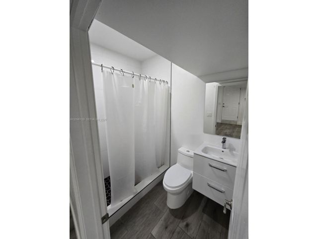 [PHOTO]