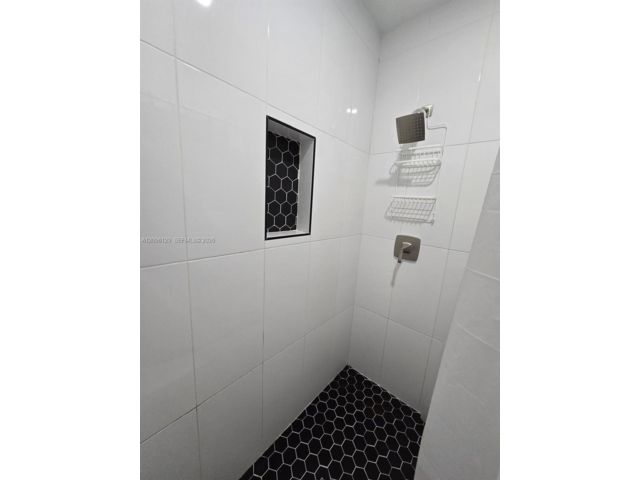 [PHOTO]