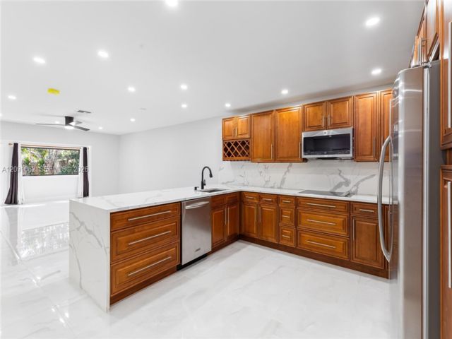  3 BR,  2.00 BTH &nbsp; style home in Coral Springs