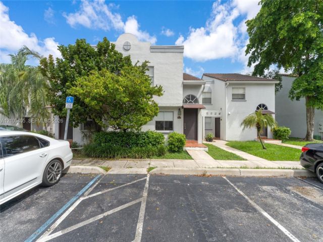  2 BR,  2.00 BTH &nbsp; style home in Medley