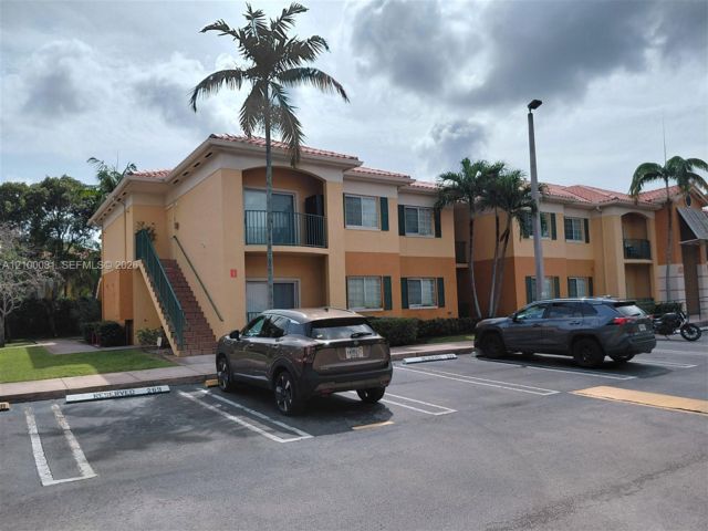  3 BR,  2.00 BTH &nbsp; style home in Medley