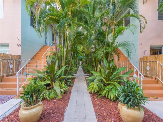  1 BR,  1.00 BTH &nbsp; style home in Miami Beach